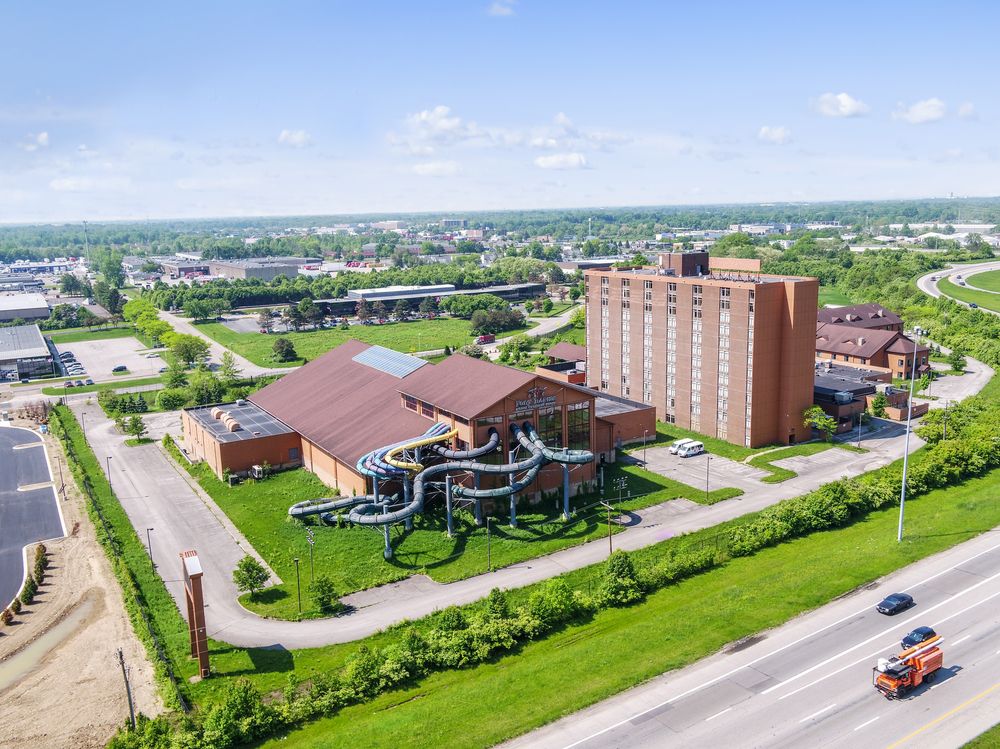 Redevelopment Opportunity: 4560 Hilton Corporate Dr, Columbus, OH 43232